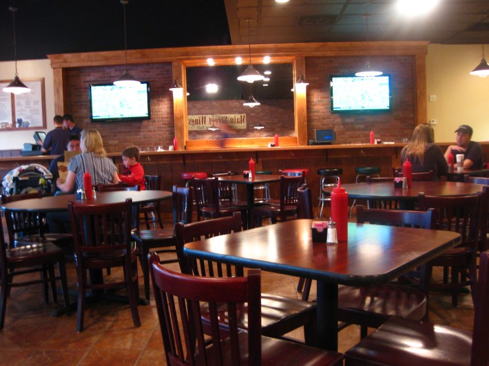 Main Street Wings Bar